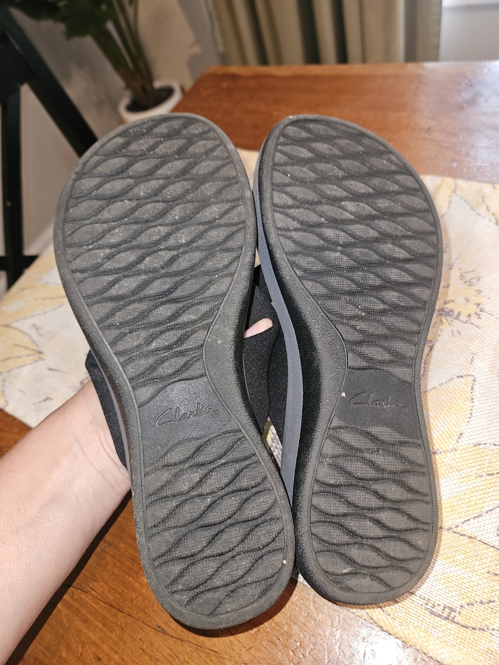 Clarks Black and Gray Cloudsteppers Sandals - Picture 3 of 5